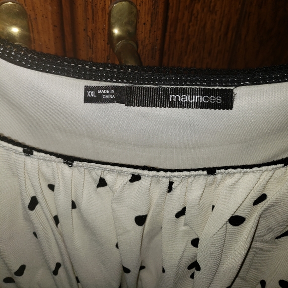 Beautiful new Maurices top size XXL - Picture 3 of 3
